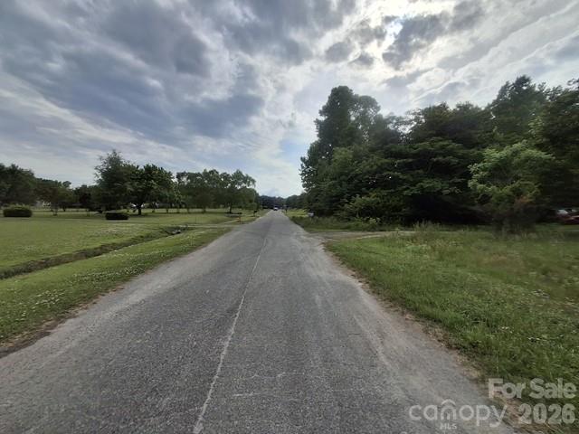 890 Snohan Rd, Ayden, NC 28513