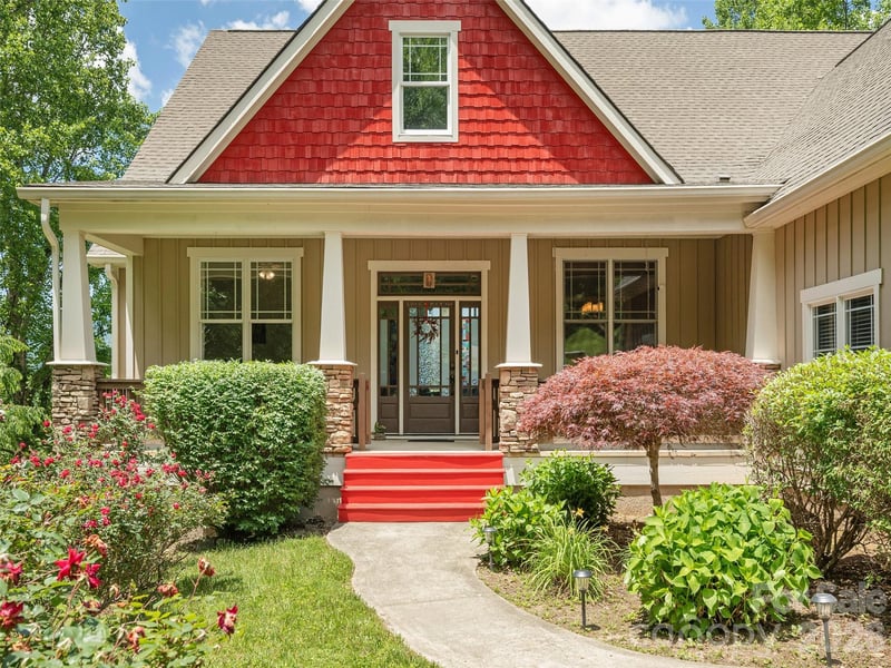 167 Tatham Rd, Hendersonville, NC 28792