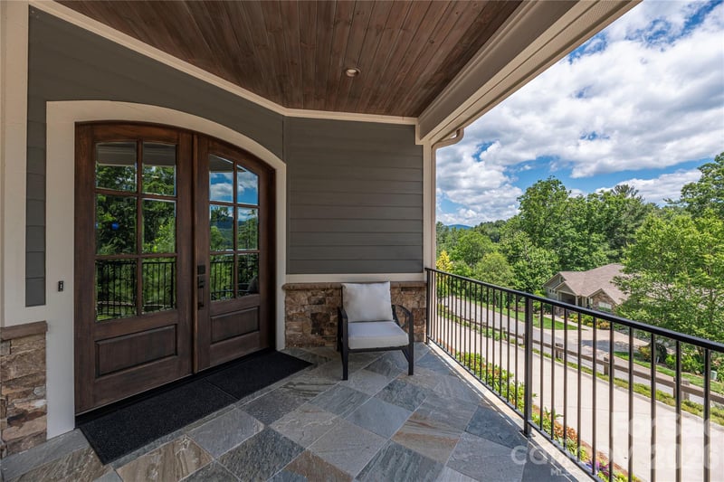 118 Still Water Ln, Fletcher, NC 28732