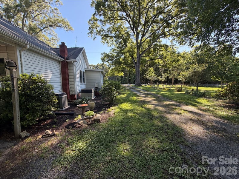 3538 Back Creek Church Rd, Charlotte, NC 28213