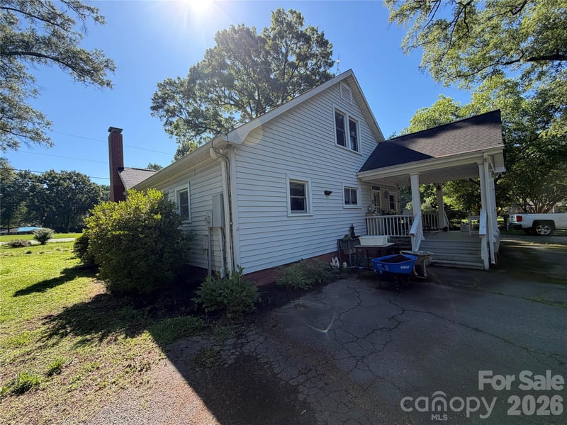 3538 Back Creek Church Rd, Charlotte, NC 28213