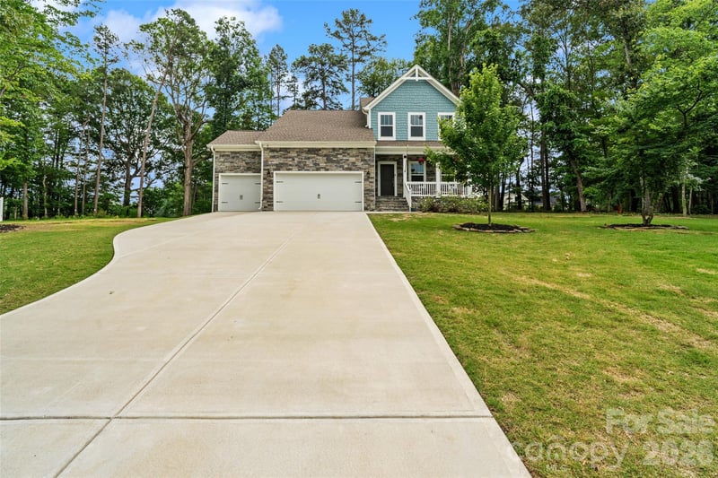 5532 Angus Dr, Midland, NC 28107