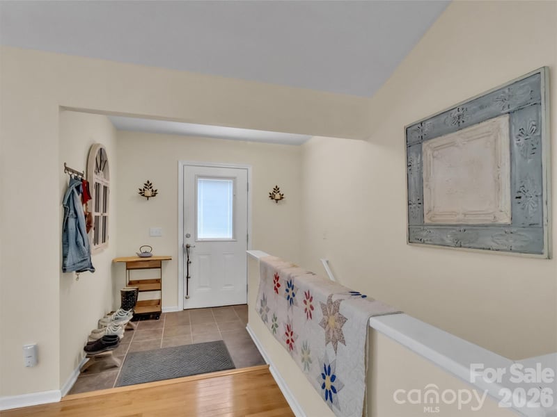 228 Crescent Dr, Lake Junaluska, NC 28745