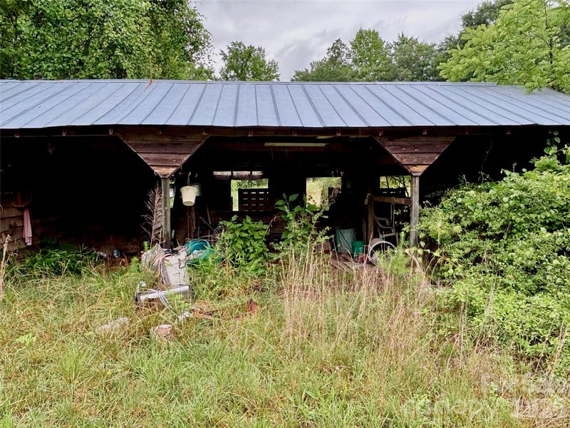 138 Greenhill Farms Dr, Rutherfordton, NC 28139