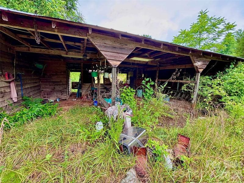 138 Greenhill Farms Dr, Rutherfordton, NC 28139