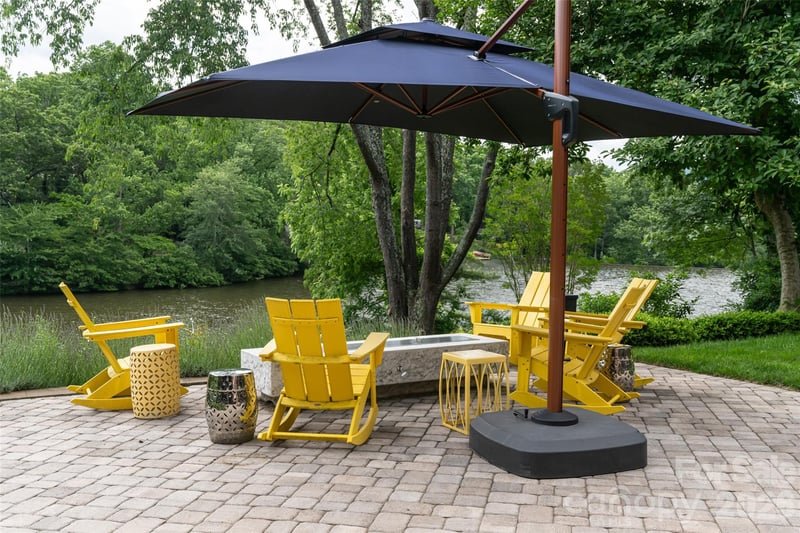 305 Lakewood Dr, Asheville, NC 28803