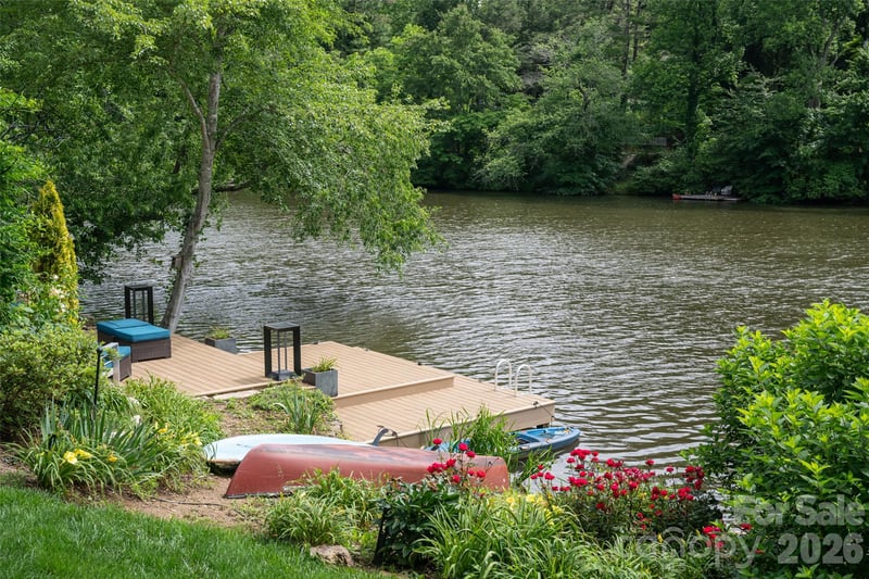 305 Lakewood Dr, Asheville, NC 28803