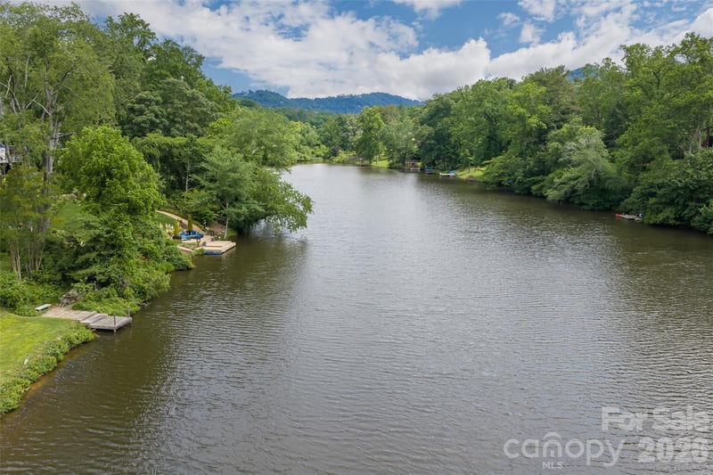 305 Lakewood Dr, Asheville, NC 28803