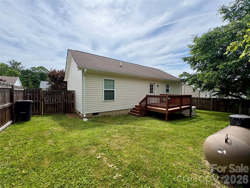 95 Newberry Dr, Fletcher, NC 28732