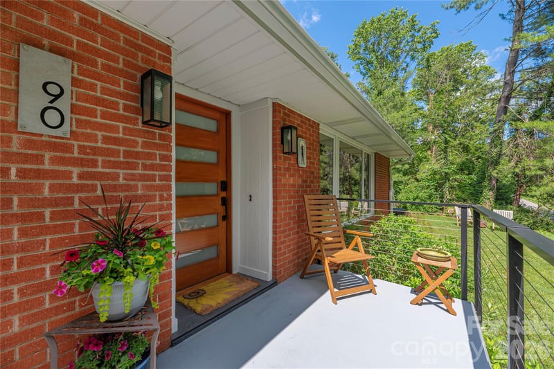 90 Bell Rd, Asheville, NC 28805