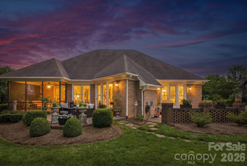 18527 Carnegie Overlook Blvd, Davidson, NC 28036