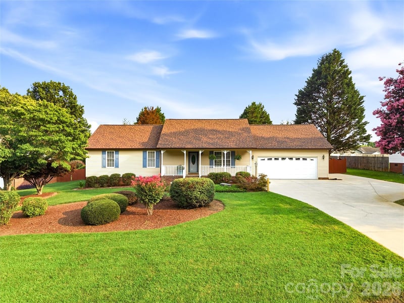 3892 Stoney Creek Dr, Lincolnton, NC 28092