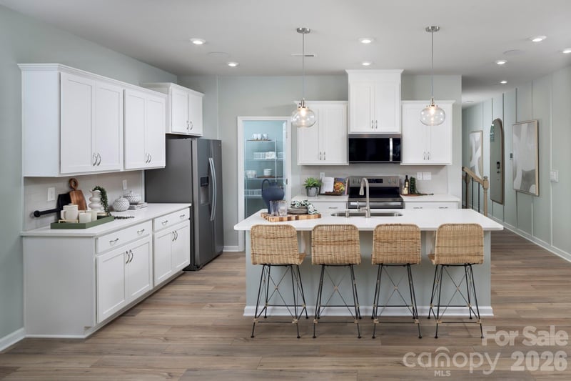 1312 Vibrant Rd, Charlotte, NC 28215