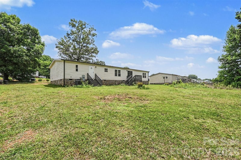 4533 Red Apple Dr #9, Bessemer City, NC 28016