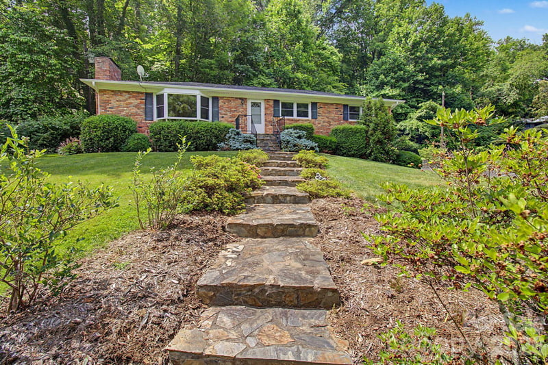 22 Mayfair Dr, Candler, NC 28715