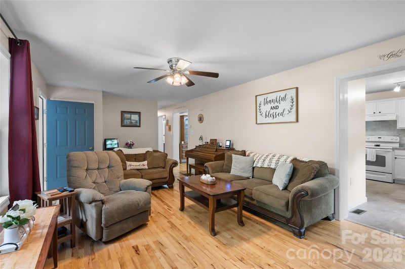 125 Round Mountain Rd, Brevard, NC 28747