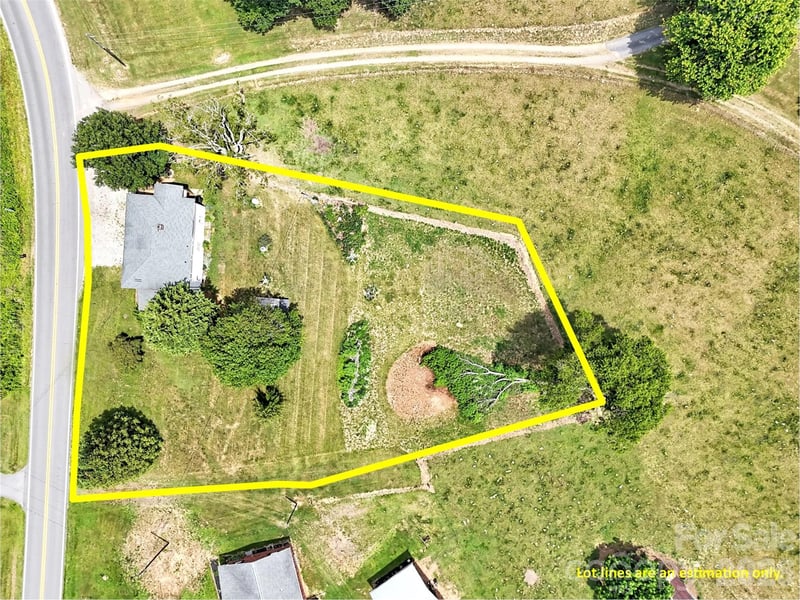1114 Old Clyde Rd, Clyde, NC 28721
