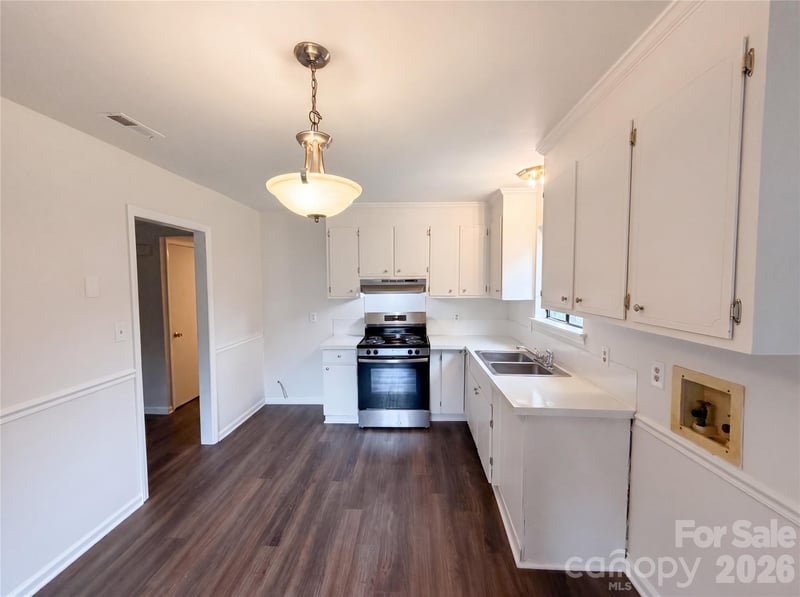 10015 Garth Wood Rd, Charlotte, NC 28273