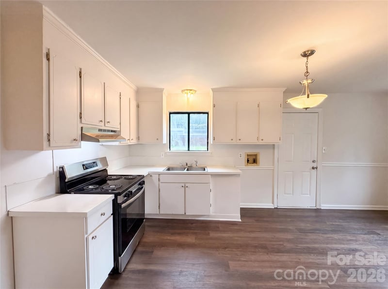 10015 Garth Wood Rd, Charlotte, NC 28273