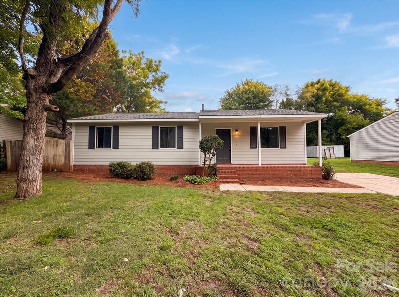 10015 Garth Wood Rd, Charlotte, NC 28273