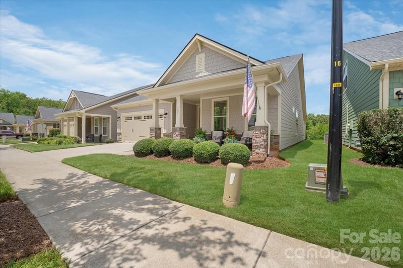 151 Johnson Manor St, Mooresville, NC 28115