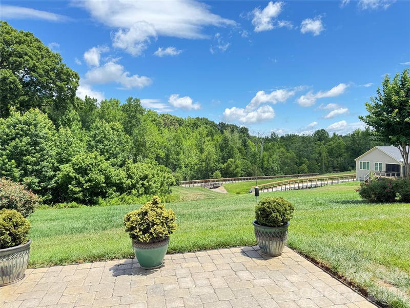 151 Johnson Manor St, Mooresville, NC 28115