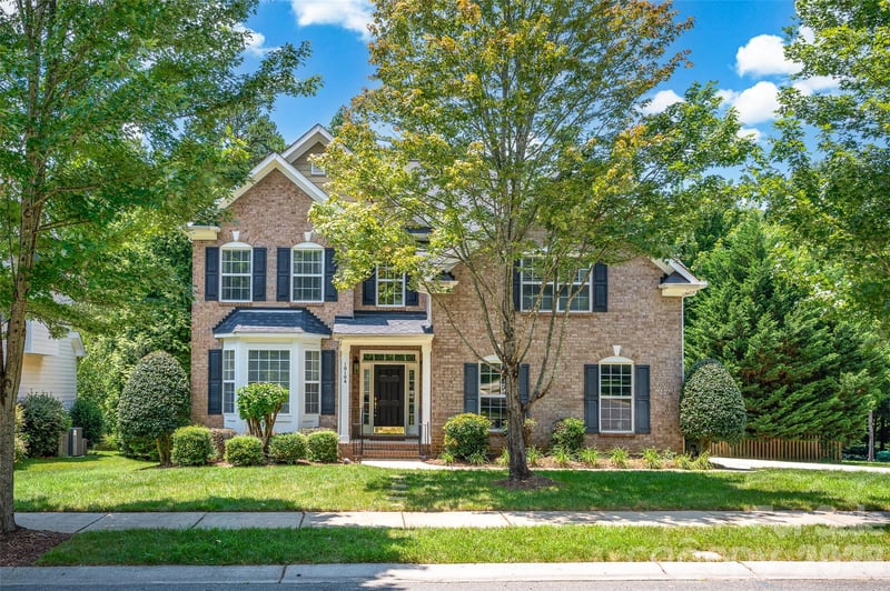10104 Treetop Ln, Cornelius, NC 28031