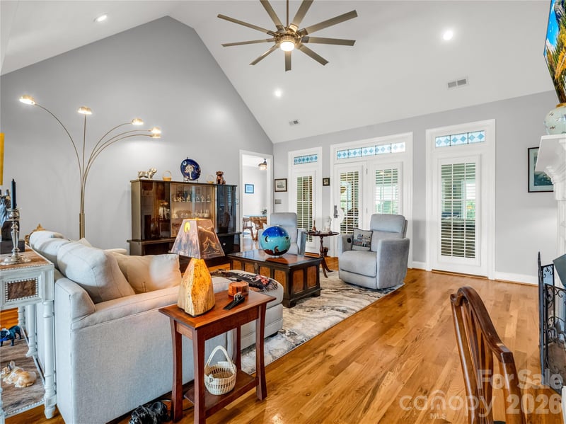 167 Green Meadows Dr, Forest City, NC 28043