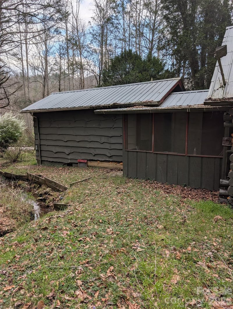 6712 Globe Rd, Lenoir, NC 28645