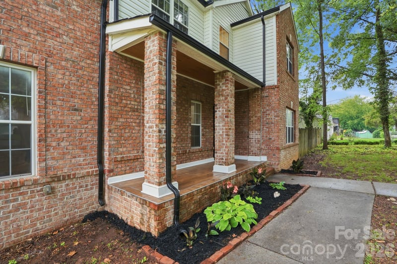 5846 Hanna Ct, Charlotte, NC 28212
