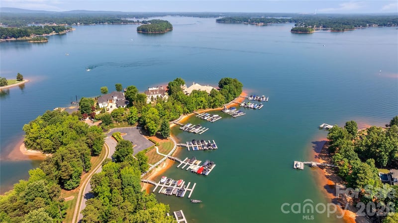 1744 Brawley School Rd, Mooresville, NC 28117