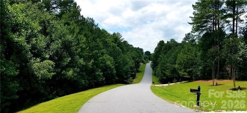 210 Harbor Ridge Dr, Connelly Springs, NC 28612