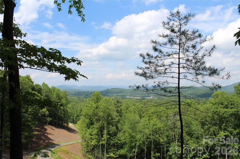 000 Northview Dr #12, Hendersonville, NC 28791