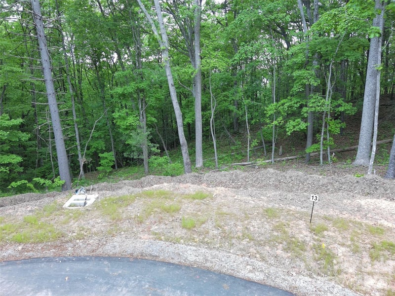 000 Northview Dr #13, Hendersonville, NC 28791
