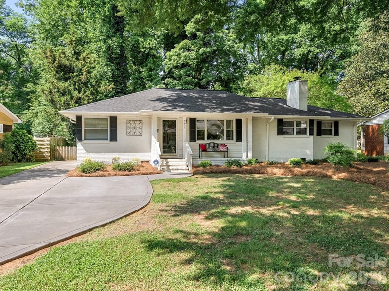 5634 Wedgewood Dr, Charlotte, NC 28210