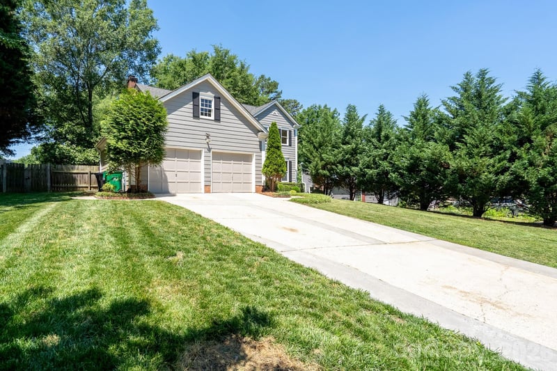 11220 Shandon Way Ln, Charlotte, NC 28262