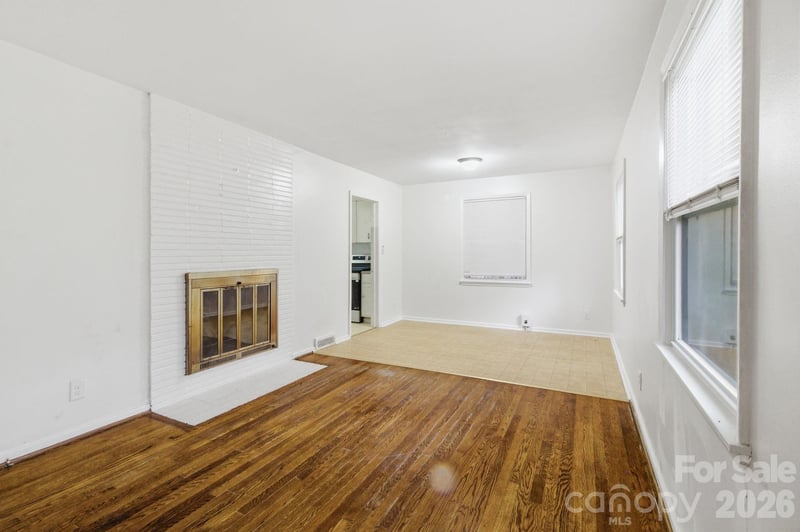 1909 Camp Greene St, Charlotte, NC 28208