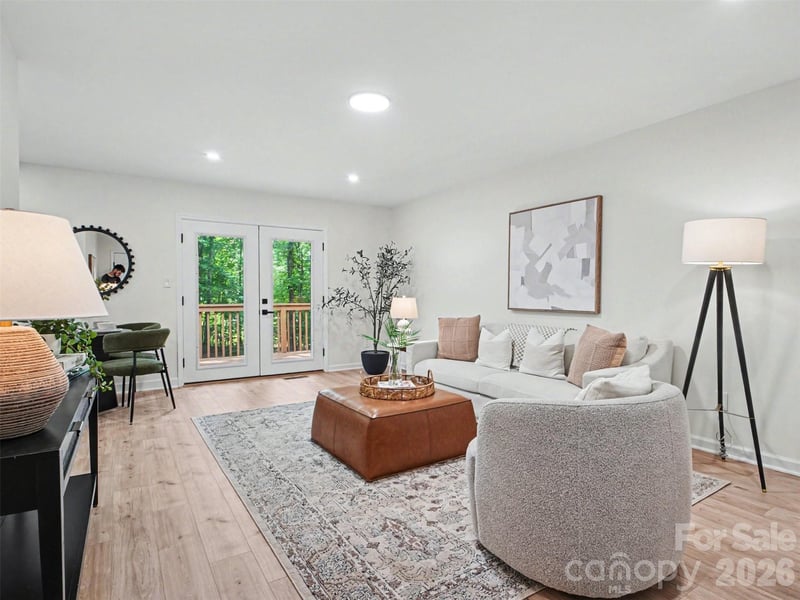 7382 Summit Dr, Denver, NC 28037