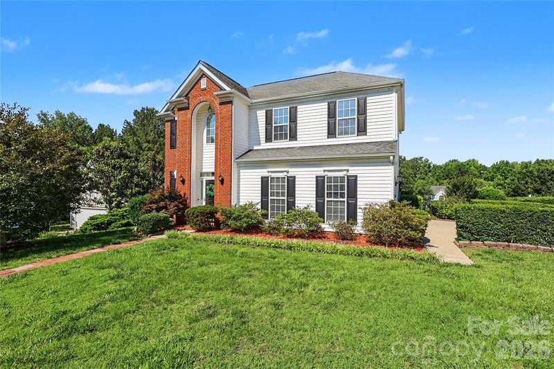 14802 Bergerac Ct, Pineville, NC 28134