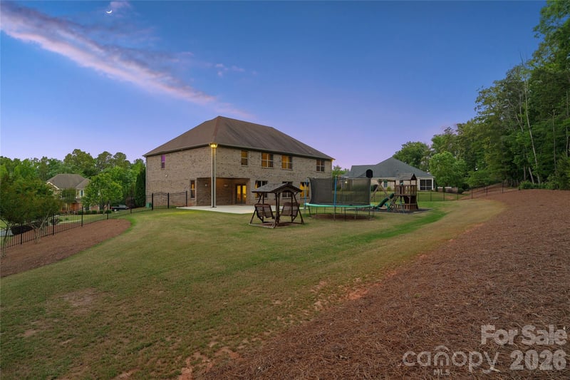 726 Lingfield Ln, Waxhaw, NC 28173
