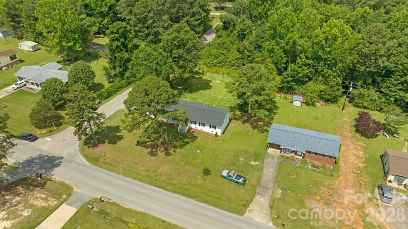 2294 Country Club Dr, Lancaster, SC 29720