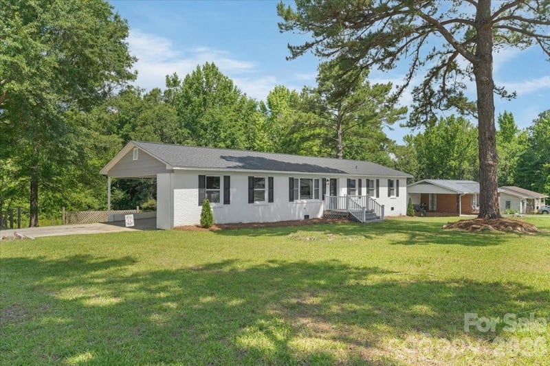 2294 Country Club Dr, Lancaster, SC 29720