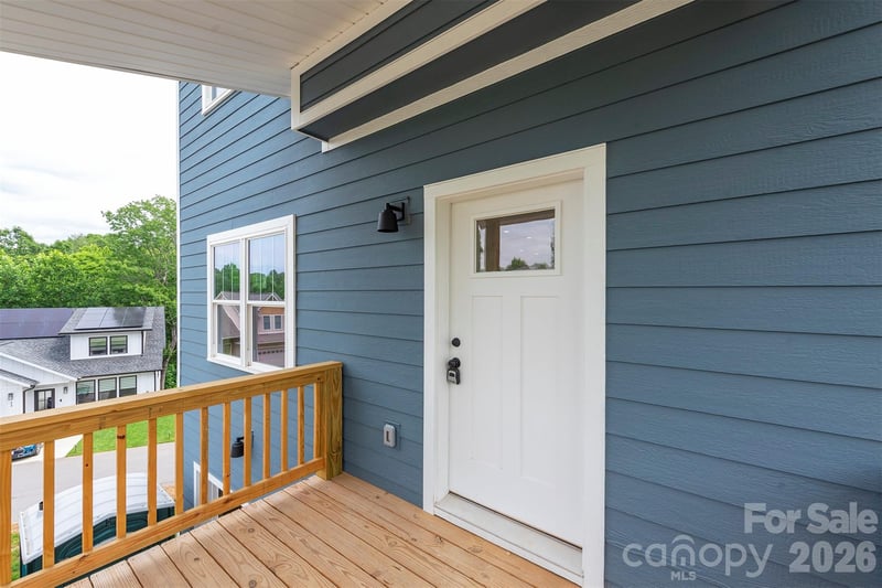 6 Berry Crest Ln, Arden, NC 28704