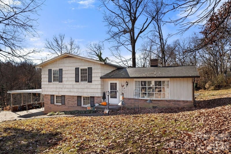 912 Parkwood Rd, Shelby, NC 28150