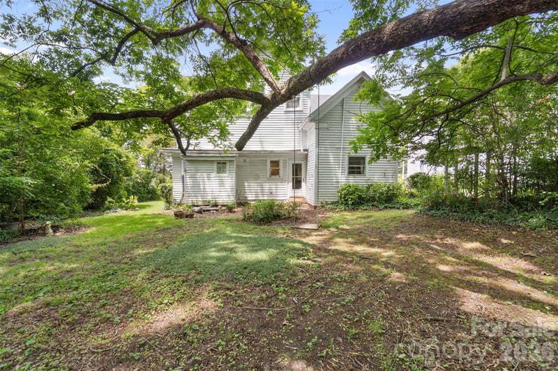 215 Rutherford St, Wadesboro, NC 28170