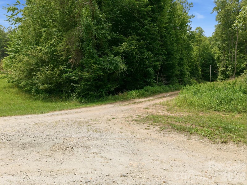 2148 White Springs Ln, Lenoir, NC 28645