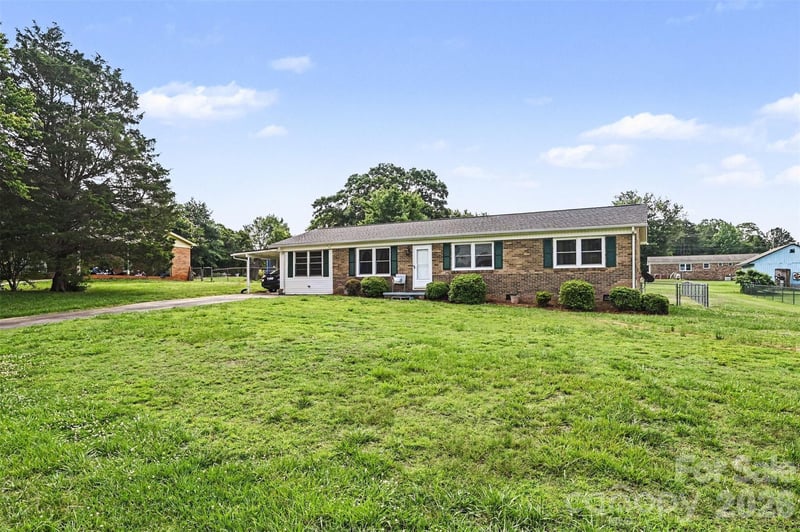5111 Hawthorne Ln, Shelby, NC 28152