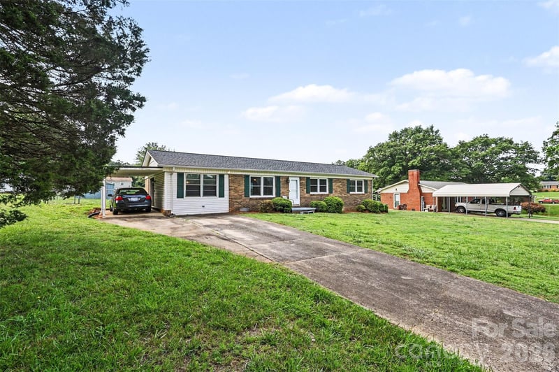 5111 Hawthorne Ln, Shelby, NC 28152
