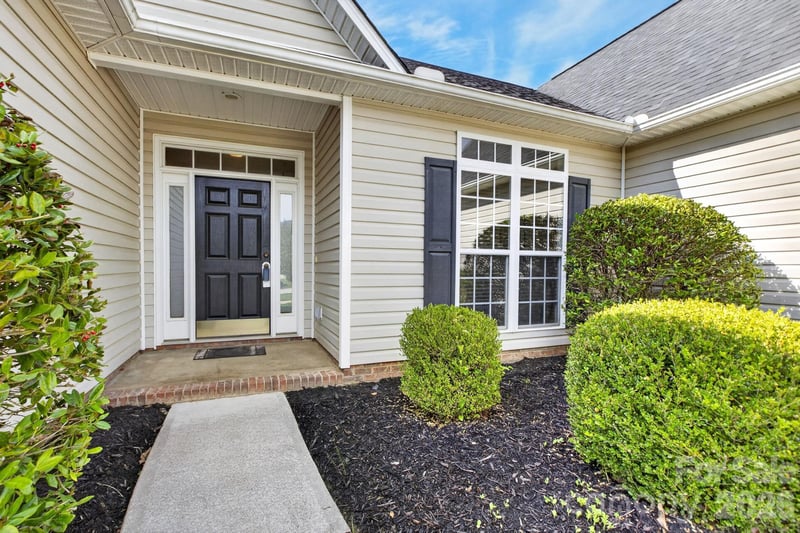 268 Farm Valley Rd, Fletcher, NC 28732
