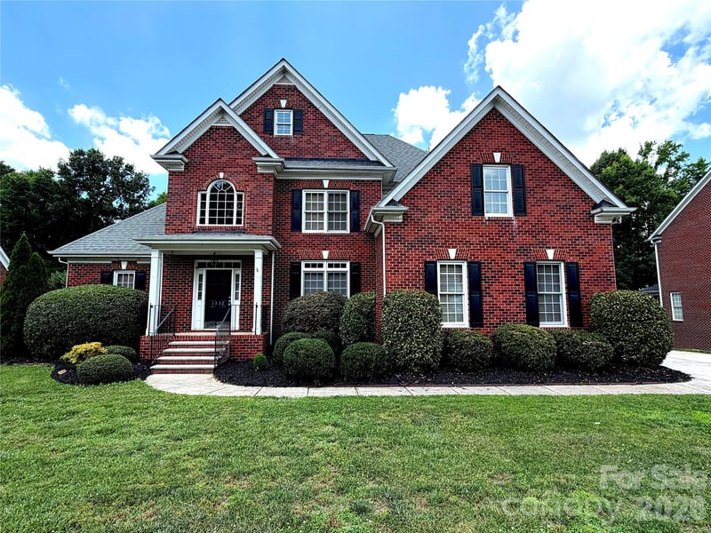 1332 Bershire Ln, Charlotte, NC 28262